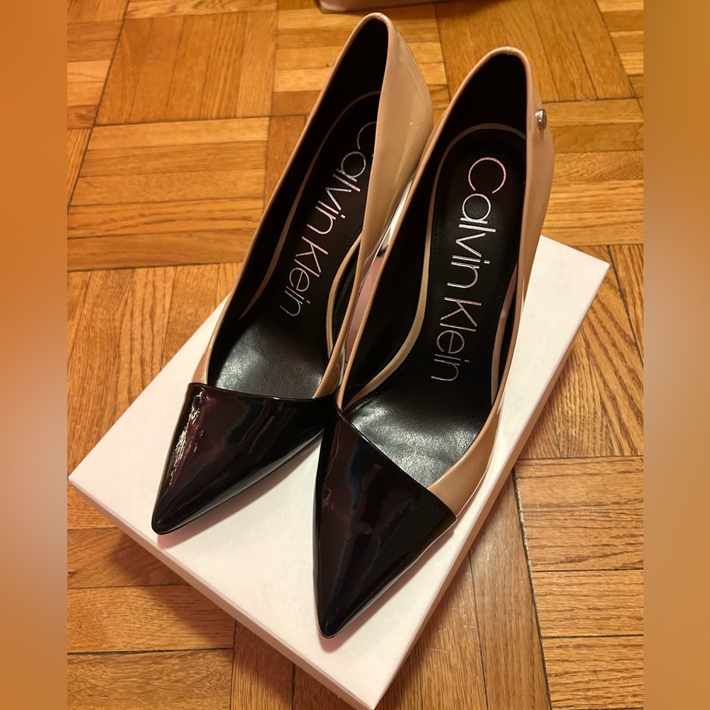 Never worn Calvin Klein